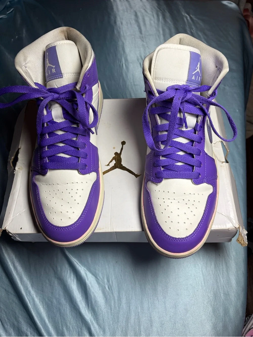 Nike Mid-Top Sneakers - Purple & White